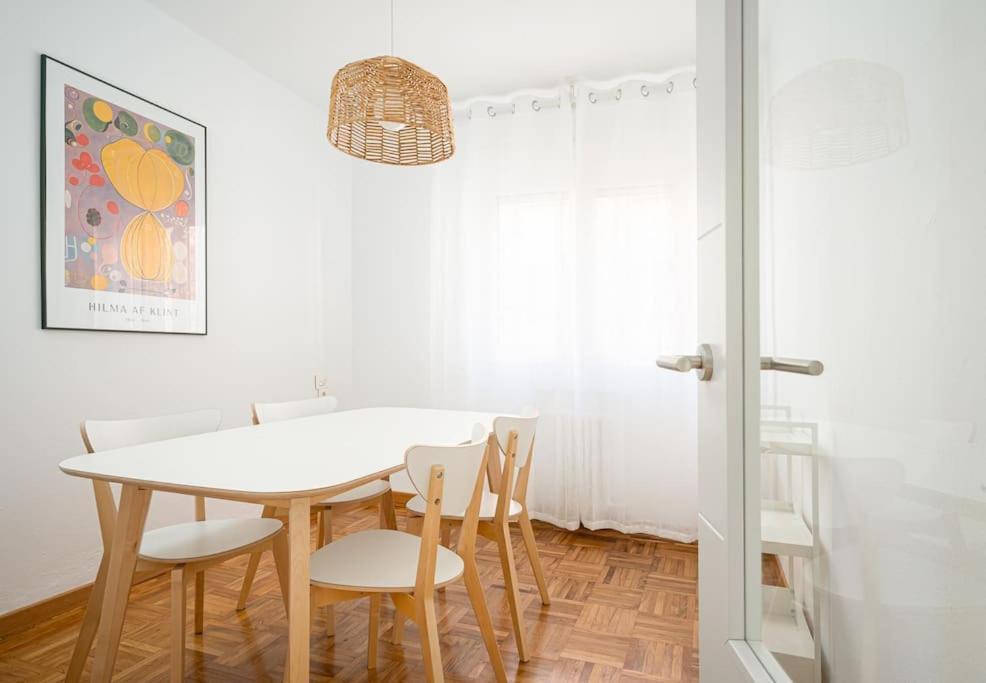 Myhousespain - Centrico Piso En 기욘 외부 사진